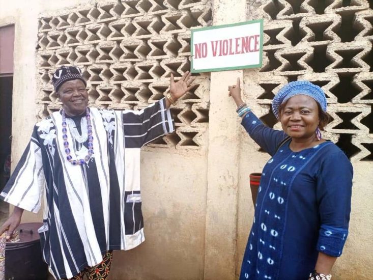 Engaging Men in Feminist Peace : A message of appeasement?